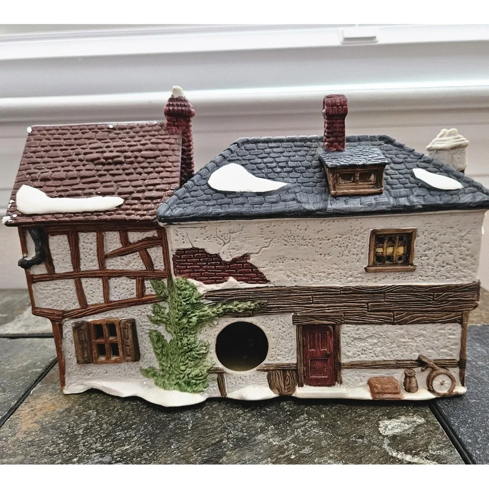 Dept 56 Dickens Village Old Curiosity Shop Retired w/ Box Insert Cord Bulb